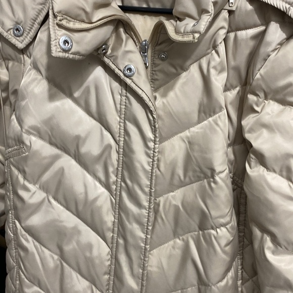 Kenneth Cole Hooded Puffer Coat - Picture 3 of 11